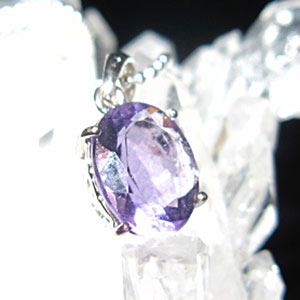 フローライト(カラーチェンジ) ペンダント(チェーン付) 2