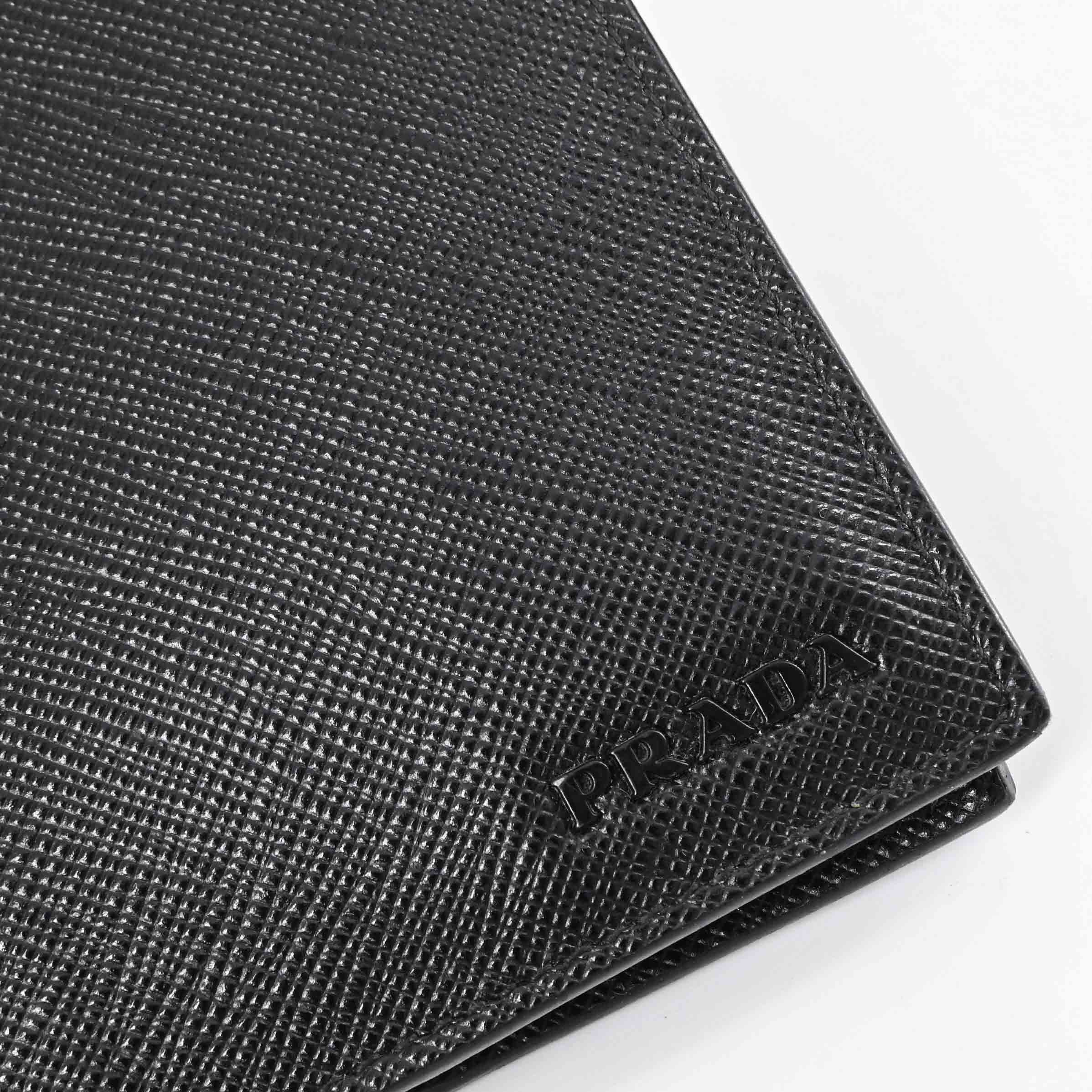 【お値引き】【美品】PRADA プラダ サフィアーノアクティブ バナナ トロピカル コ...