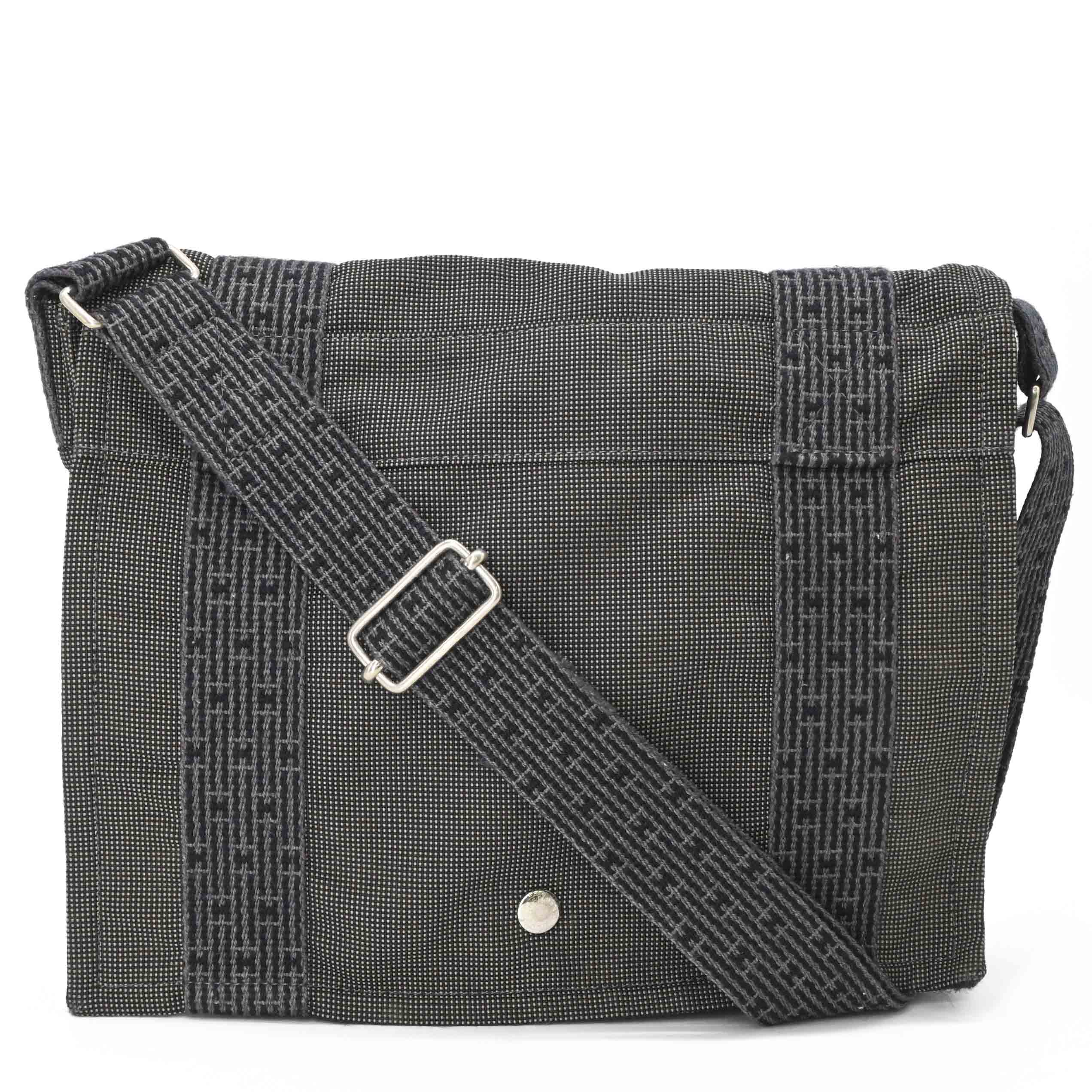 ★SALE【6da0230-k】エルメス ショルダーバッグ エールラインバサスPM キャンバス グレー シルバー金具【中古】メンズ レディース ユニセックス HERMES - ☆SALE【6da0230-k】エルメス ショルダーバッグ エールライン