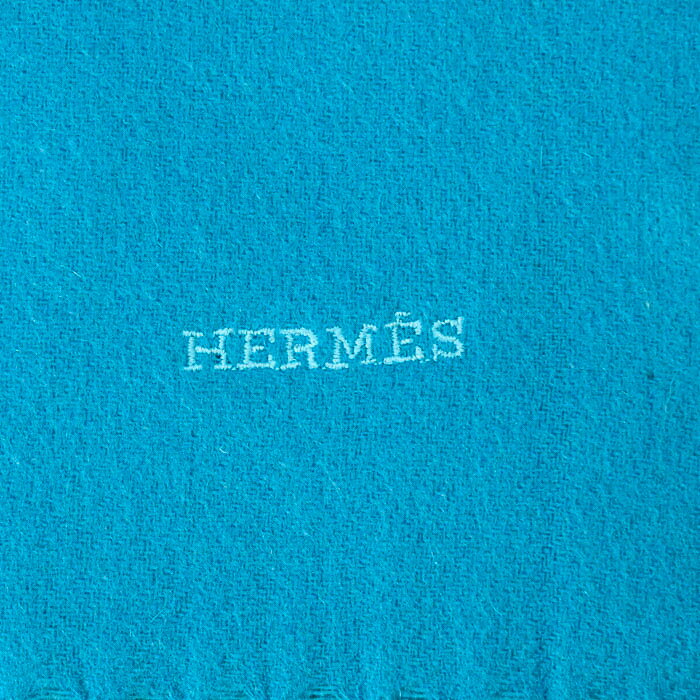 ブランド買取販売SRC2号店の【美品】HERMES エルメス ロゴマフラー ファブリック リバーシブル ブルー×ブラウン マフラー ストール カシミヤ100％ レディース メンズ クリーニング済｜アングル3