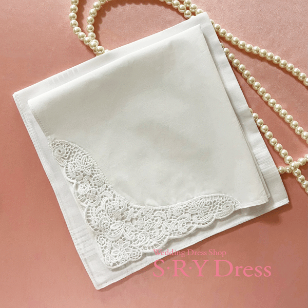 【SALE品】ブライダル ハンカチ ペア 2枚セット 男性 女性 レース 刺繍 ワンポイント 綿 コットン ホワイト 白 ハンカチ 結婚式 新郎 新婦 花嫁 結婚祝 冠婚葬祭 記念日 大判 入学式 入園式 卒業式 フォーマル 小物 母の日 父の日 プレゼントのサムネイル