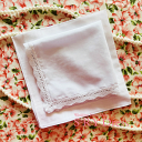 ブライダル ハンカチ ペア 2枚セット 男性用 女性用 レース 刺繍 綿 コットン ホワイト 白 ハンカチ 結婚式 新郎 新婦 花嫁 結婚祝い 冠婚葬祭 記念日 大判 入学式 入園式 卒業式 フォーマル 小物 母の日 父の日 両親 プレゼント