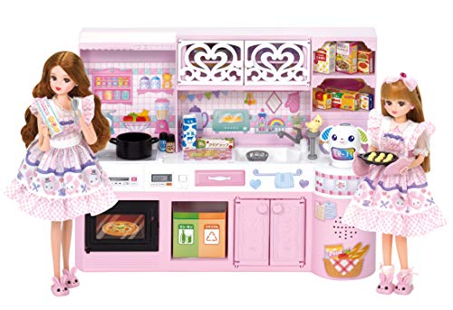 単品ピンク/ワンサイズ/-・PatternName:単品・対象年齢:3歳以上・単3形アルカリ乾電池3本使用(電池は別売)・おなべやたこ焼き機、トングや計量スプーンなど、キッチン小物もたくさん・飾り棚や扉つきの吊戸棚、シンク下にも収納でき、遊び終わったらお片付けもできる・犬型AIロボットのLR-11(エルアールワンワン)やオカメインコのピーちゃんがおしゃべりしたり、IHクッキングヒーターやオーブンのスイッチを押すとメロディが流れ、蛇口スイッチを押すとお水が流れる音がするたのしいサウンドがいっぱいのリカちゃんのキッチンです。 犬型AIロボットのLR-11(エルアールワンワン)やオカメインコのピーちゃんがおしゃべりしたり、IHクッキングヒーターやオーブンのスイッチを押すとメロディが流れ、 蛇口スイッチを押すとお水が流れる音がします。 AIロボットのLR-11(エルアールワンワン)は献立やスケジュール、ママやおじいちゃんからのメールを読み上げてくれたり、楽しいおしゃべりでお料理やお手伝い 遊びを盛り上げます。 おなべやたこ焼き機、トングや計量スプーンなど、キッチン小物もたくさん。 飾り棚や扉つきの吊戸棚、シンク下にも収納でき、遊び終わったらお片付けもできます。 【セット内容】 キッチン本体(1) ランナーパーツ(リベット)(8) ピーちゃん(1) たこやき(9) お皿(2) AIロボット LR-11(1) おなべ(1) おなべのフタ(1) ホットプレート(1) たこ焼きプレート(1) ソルトミル(1) ペッパーミル(1) 片手鍋(1) ホイッパー(1) トング(1) ざる(1) ピーラー(1) 計量スプーン(1) ピーちゃんの台(1) おなべのとって(1) せんようシールシート(1) せんようかみこものシート(1) (.co.jpより)