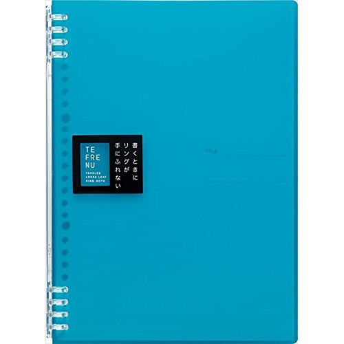 パッケージ個数:5・メーカー：キングジム【書くときにリングが手にふれないリングーノート】 キングジムの「テフレーヌ」は、書きやすさを追求した、新しいリング式とじ具を採用したシリーズ。 書くときに「手にふれない」、上下にセパレートしたリング式とじ具が特徴です。 表紙を360゜内側に折り返せるリングノートでありながら、綴じノートのようにスムーズに筆記できる便利な製品です。 また、リングは開閉可能なので、ページの抜き差しや並べ替えも可能。B5サイズ26穴のルーズリーフに対応しています。 リングノートの薄さとバインダーノートの機能性を両立しました。 リングはワンタッチで開けることができ、ページの差し替えや追加もラクラクです。 キングジムの「テフレーヌ」リングノートは、A5サイズとB5サイズの2種類です。 カラーバリエーションも豊富。お好みのカラーをお選びください。 最大収納枚数:30枚 付属品:ルーズリーフ15枚 商品名:キングジム リングノ-ト テフレ-ヌ B5 水色 9855TTEミス 上下にセパレートしたリングで、書くときにリングが邪魔にならないリングノート。 リングを外してリーフを交換・追加可能。従来のリングノート同様、表紙を裏返して使えます。 【サイズ】B5タテ型 【対応ルーズリーフ】B5/26穴 【カラー】水色 【最大収納枚数】30枚 【付属品】ルーズリーフ15枚