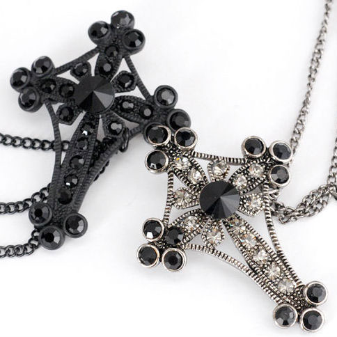 【 65%OFF SALE 】十字架モチーフ・ラペルピン[シルバー/ブラック](メンズ/Men's/ラインストーン/ユリ/紋章) hk エイチケー