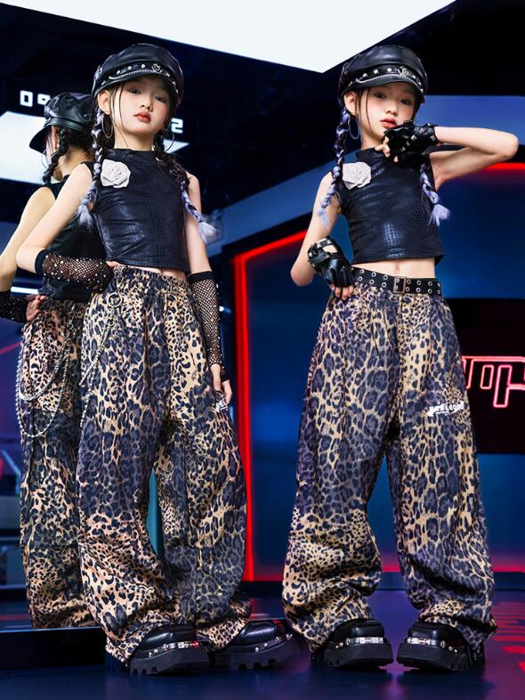 演 ダンス 個性 女の子 ダンス衣装 レオパード パンツ ヒョウ柄 豹柄 レザーベスト ダンス KPOP ダンス..