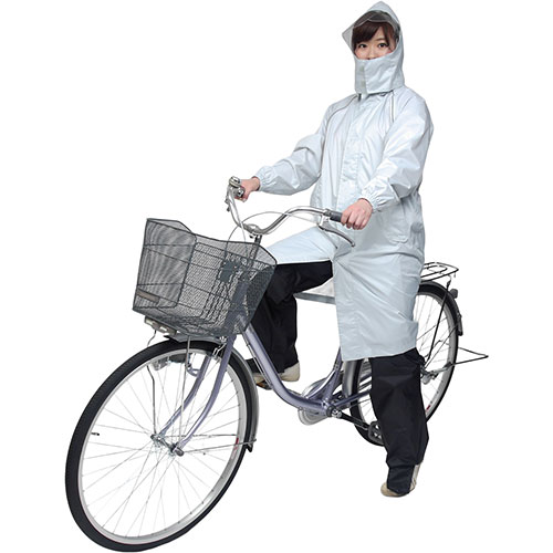 [商品名]トキワ 雨先案内人 サイクルコート シルバーホワイト Mサイズ 3193-SW-M代引き不可商品です。代金引換以外のお支払方法をお選びくださいませ。・雨の日の自転車移動の快適さを求めてユーザーが感じていた不快感、不満点を多様な特徴で快適にサポートする「消費者主導型商品」・ローリングフードで左右の視界を遮らない。・前後の肩口のパイピングは反射材、暗い場所も安全。・ベンチレーション(背抜き)がコート内にこもった熱気を放出し、快適さを保つ。・フロントガードが前からの強風でも膝上がめくれ上がることなく風雨をシャットアウト。使用シーン・デリバリー業務・訪問営業・通勤・通学・お子様の送り迎え・お買い物・カラー : シルバーホワイト・素材 : 表地 ナイロン100%/透湿ポリウレタンコーティング裏地 ポリエステルメッシュ・適応身長150〜165cm・適応胸囲76〜92cm【保管・お手入れ方法】・洗濯機や乾燥機のご使用はお控えください。防水性能の低下の原因となります。・防水加工の劣化やカビの原因となりますので、使用後は表面と裏面に付着した水分をしっかり拭き取り、充分に乾燥させてから直射日光の当たらない風通しのよい所で保管してください。・洗濯方法レインウェアの着用後、すぐに中性洗剤を溶かした30度程度のぬるま湯で手洗いをし、汚れ、水分が付着したまま放置しないようにして下さい。※水分が付着したまま放置すると水分と防水素材が化学反応を起こし、防水素材の劣化、漏水の原因、脱色の可能性があります。水分を十分に拭き取った後はハンガーにかけて陰干しをお願いします。※高温多湿な場所や直射日光の当たる乾燥は劣化の原因となるので避けて下さい。生産国…ベトナム雨の日の自転車移動。デリバリー業務をサポート!※入荷状況により、発送日が遅れる場合がございます。電池4本おまけつき（商品とは関係ありません）