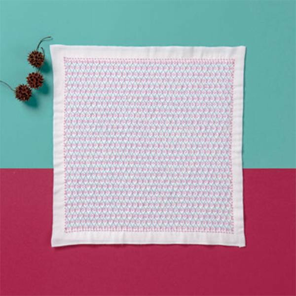 オリムパス　刺し子キット　亀甲花刺し(白)　SK-352