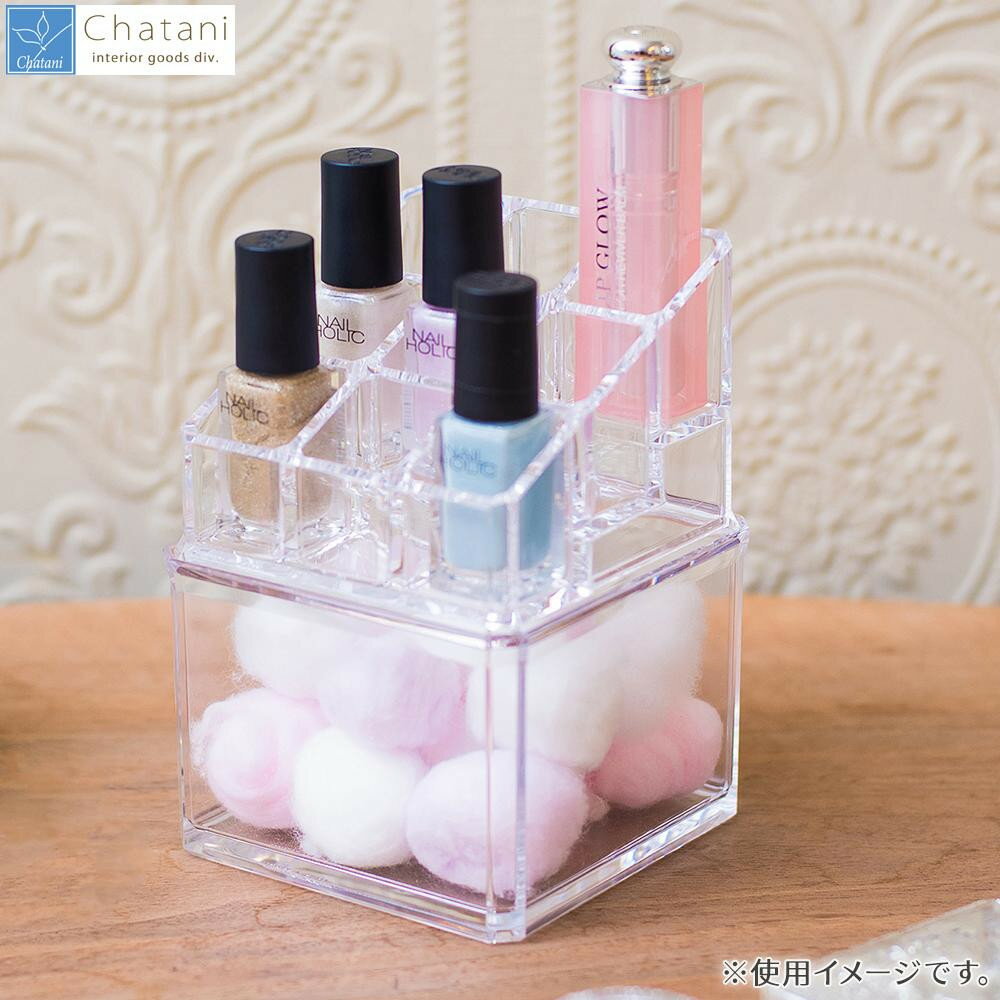 透明感を活かしたアイテムなので、リビングはもちろん洗面台やバスルームなど場所や雰囲気を問わずマッチします。美しいジュエリーやカラフル&お洒落なパッケージのコスメアイテムをそのまま「魅せる収納」に。 生産…