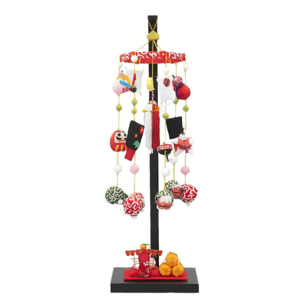 1月7日は人日(じんじつ)の節句(別名:七草の節句)ともいわれ、七草粥を食べて1年の豊作と無病息災を願います。現代では、縁起物を飾ったつるし飾りは、地域や時期に限定されることなくインテリアとして人気を集めてい…