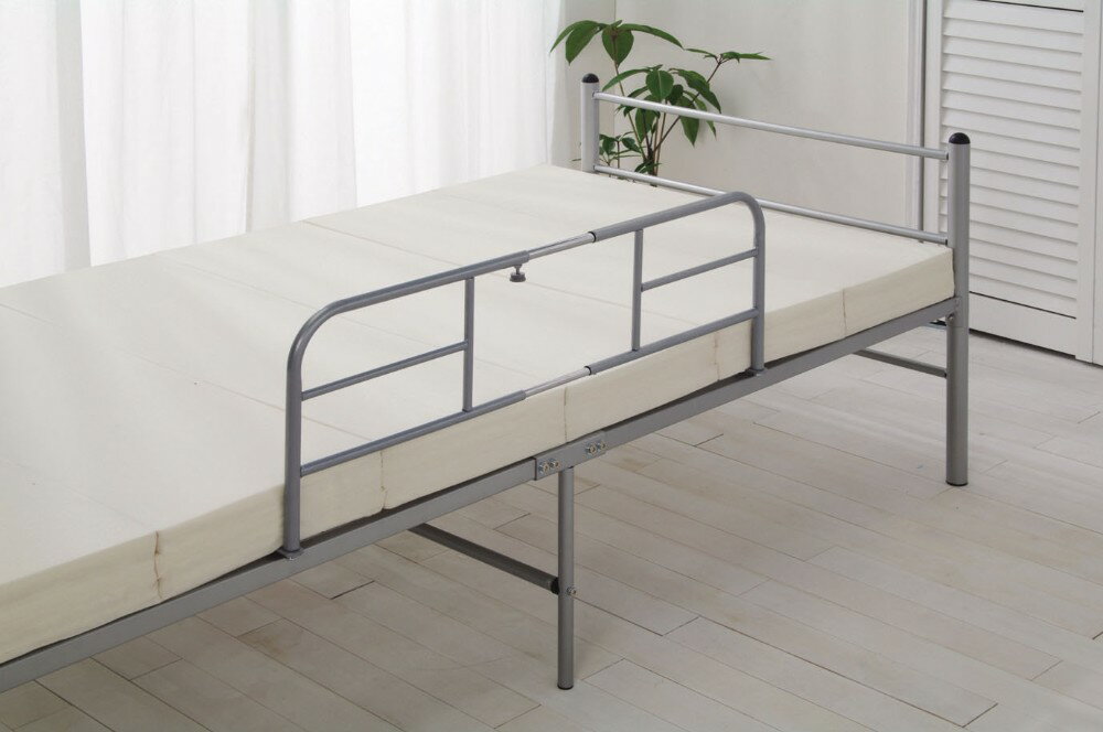 ベッドフェンス 80.5cm〜106cmまで伸縮可能 心地よい 眠り 伸縮ベッドガード シルバー