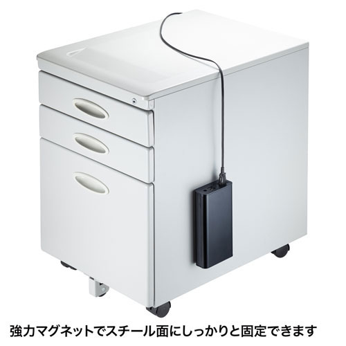 サンワサプライ モバイルバッテリー(AC・USB出力対応・マグネットタイプ) BTL-RDC16MG | PC 周辺機器 関連：usbメモリ タイプ 容量 ハブ コンセント ケーブル 充電器 変換 type アダプタ 充電 メモリー 延長