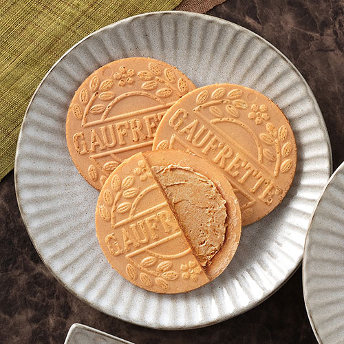 創造生活館の五郎島金時 五郎島金時いもケーキ&ゴーフレット+クッキー 【五郎島金時いもケーキ×6・ゴーフレット(チョコ)×6・チェスクッキー×4】 KKC-30 食品 佃煮 詰合せ セット ギフト | 関連単語 バラエティー 缶詰 調味料 お茶 昆布 バラエティ セット こんぶ かつお｜アングル3