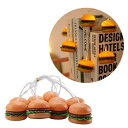 Hamburger String Lights LED 10球 （ハンバーガー ストリングライト） お庭パーティー、お部屋の飾りにムード満点。 ステキにパーティー会場アレンジを。 サイズ（本体） 全長　約2m ハンバーガー直径　約6cm 10球です。 単三乾電池2本使用（付属しておりません。） 輸入品です。 ボックスには入っておりません。 パッケージに若干のダメージがある場合があります。 製造時からの多少の接着剤のはみだし、擦れ、剥げ、ずれがある場合がございます。 【電飾】【パーティライト】【ライト】【飾り】【クリスマスツリー】【イルミネーション】【ストリングライト】【ハンバーガー】【hamburger】　