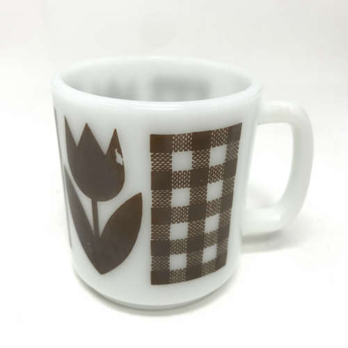 【中古】Glasbake Brown Tulips Mug グラスベイク ブラウン チューリップ マグ 中古 海外輸入中古品 スタッキングマグ マグカップ USA ビンテージ ミルクガラス 茶 アメリカ