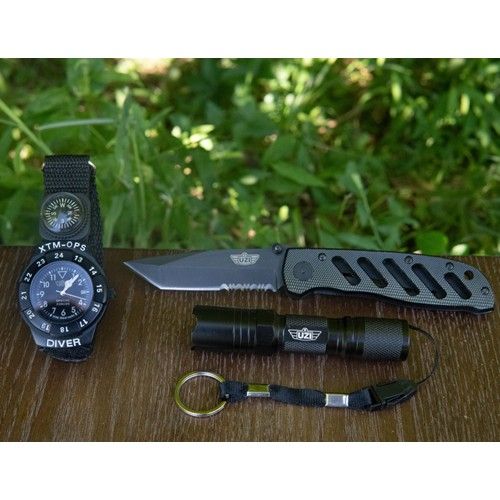 UZI - Special Forces Gift Set ウージー ダイバーウォッチ ＆ フラッシュライト ＆ フリップナイフ ウォッチ 腕時計 時計 懐中電灯 ナイフ ミリタリー サバイバル キャンプ アウトドア 緊急用 非常用 ギフト プレゼンント 贈り物 アメリカ アメリカン