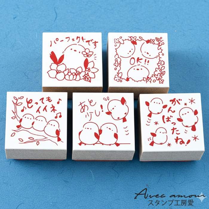 先生スタンプ　スタンプ工房愛オリジナル とってもイイネ　がんばったね　パーフェクト　OK　あと少し の文字が5個セットになりました。 シマエナガたちがかわいく応援しています。 木製ケースサイズ：160mmx40mmxh17mm スタンプサイ...