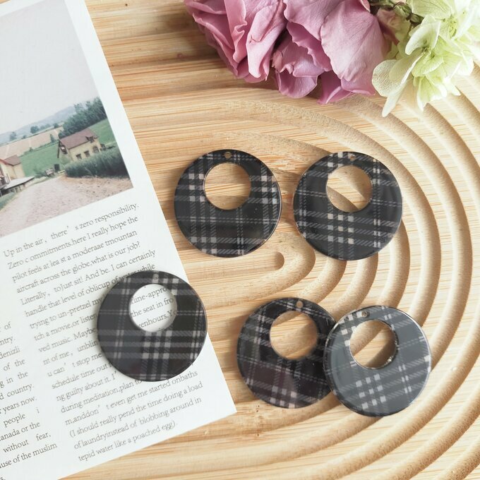 ＼今だけ クーポン ！12/4~12/11 限定 ／ 4個// チェック 格子 総柄 アクリル アクリルパーツ アクセサ..