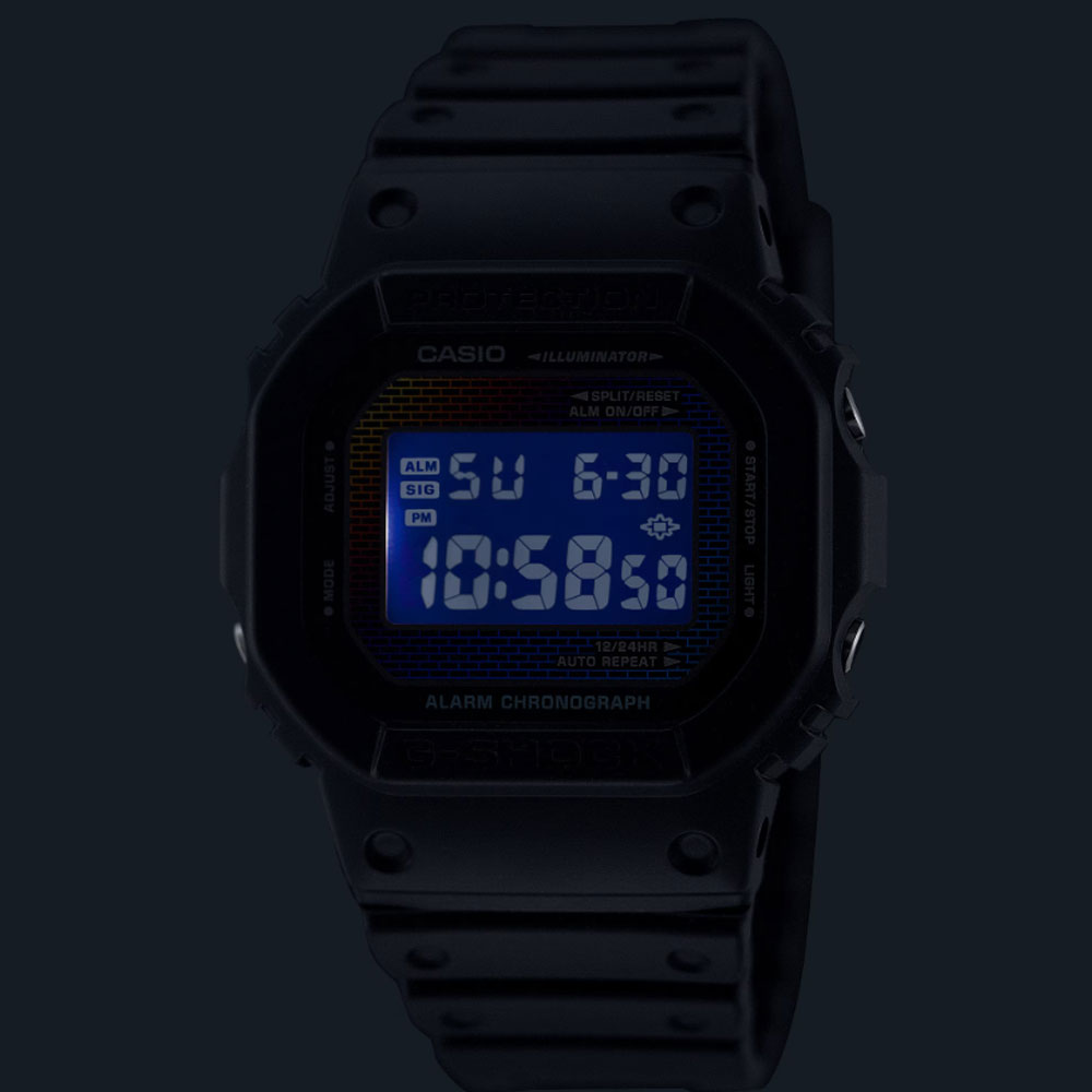 CASIO “G-SHOCK” GM-5600RW-1JF　RAINBOW BRICK WALL Seriesシルバー　メタルカバー　カシオ　レインボーカラー・グラデーション蒸着 レンガモチーフ【父の日】 【ギフト】 【贈り物】