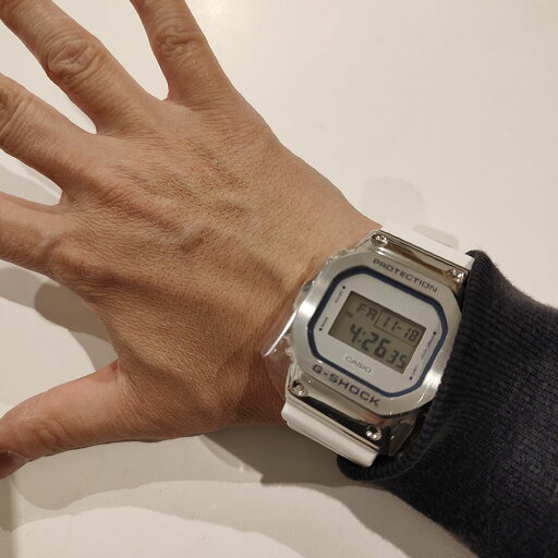 CASIO “G-SHOCK”GM-5600LC-7JF 単品販売★PRECIOUS HEART SELECTION 2022★シルバーメタルカバード/ホワイト初代ラバコレオマージュデザイン 【XMAS】 【ギフト】 【贈り物】 【自分にご褒美】 カシオ Gショック ギフト簡易ラッピング無料 CASIO “G-SHOCK”GM-5600LC-7JF 単品販売★PRECIOUS HEART SELECTION 2022★シルバーメタルカバード/ホワイト初代ラバコレオマージュデザイン 【XMAS】 【ギフト】 【贈り物】 【自分にご褒美】 カシオ Gショック ギフト簡易ラッピング無料