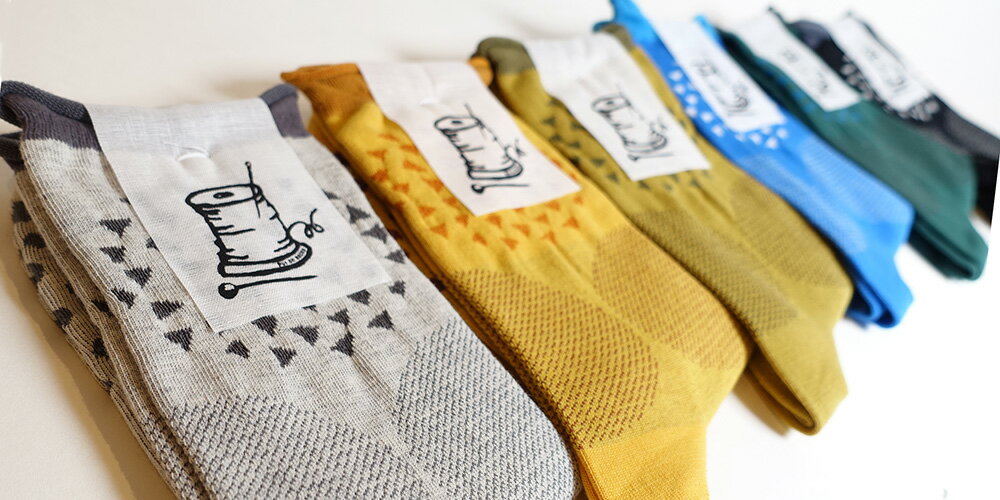Put on socks / プットオンソックス 日本製　"PAVE" パヴェ　コットンソックス6色展開 ドット柄 手描き幾何学模様 石畳のモチーフ　 贈..