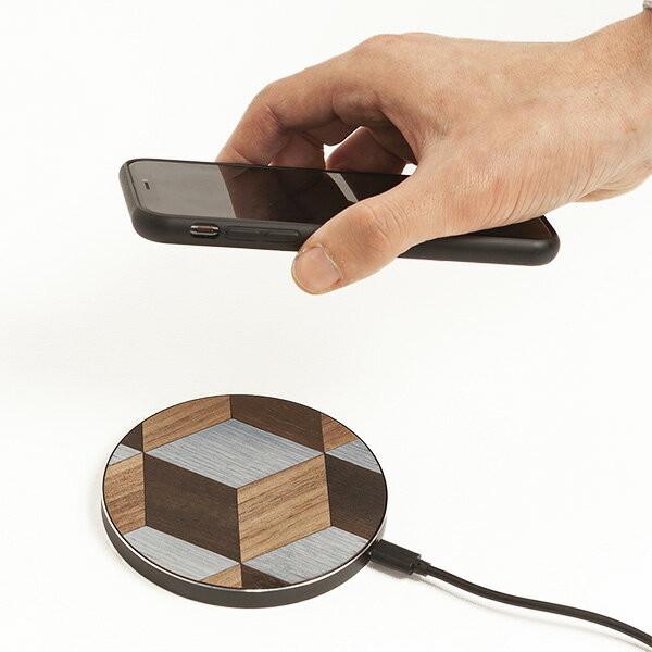 WOOD D Made in ITALY.BLOCK Wireless Charger スマホ置くだけ充電器・ワイヤレス充電デスク周りを華やかに[ウッド 天然木 アイフォーン ワイヤレスチャージャー イタリア製 寄木風 ]