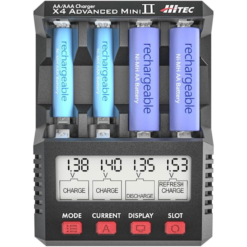 メーカー希望小売価格はメーカーサイトに基づいて掲載しています単3・単4形のニッケル水素・ニッケルカドミウム充電池に対応した、4本同時充放電が可能な高機能充電器です。急速充電、放電、リフレッシュ、内部抵抗測定に対応。USB PD3.0・QC3.0電源を使用でき、電池の状態に合わせて充電電流を自動調整します。●最大4本の充電池を個別に充放電●最大充電電流1600mA、放電電流700mA●内部抵抗に応じた自動充電電流調整機能●リフレッシュモード搭載●LCDで電圧・容量・電流・内部抵抗・時間を表示【セット内容】充電器本体、USB電源接続ケーブル、日本語説明書※充電池・USB電源アダプタは付属しません。■対応電池：単3・単4形 Ni-MH/Ni-Cd■充電電流：100〜1600mA■放電電流：100〜700mA■サイズ：108×79×32.9mm■重量：114g■メーカー：ハイテック マルチプレックス ジャパン単三単四充電器、ニッケル水素電池、ミニ四駆、ミニッツ