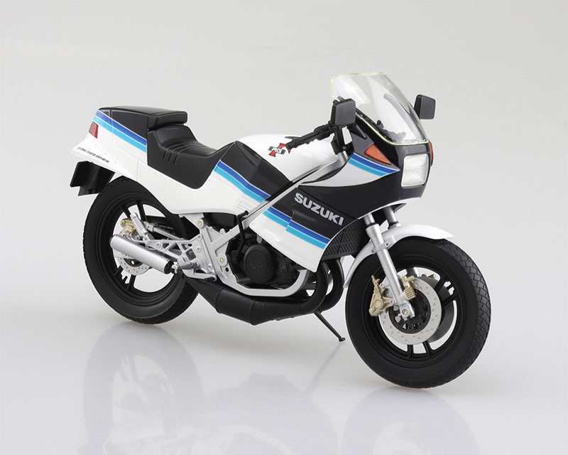 SKYNET 1/12 完成品バイク SUZUKI RG250Γ ブルー×ホワイト