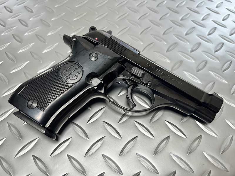 ホビー&雑貨のお店 スターゲートのマルシン モデルガン完成品 M84 強化版 WディープブラックABS プラグリップ仕様｜アングル2