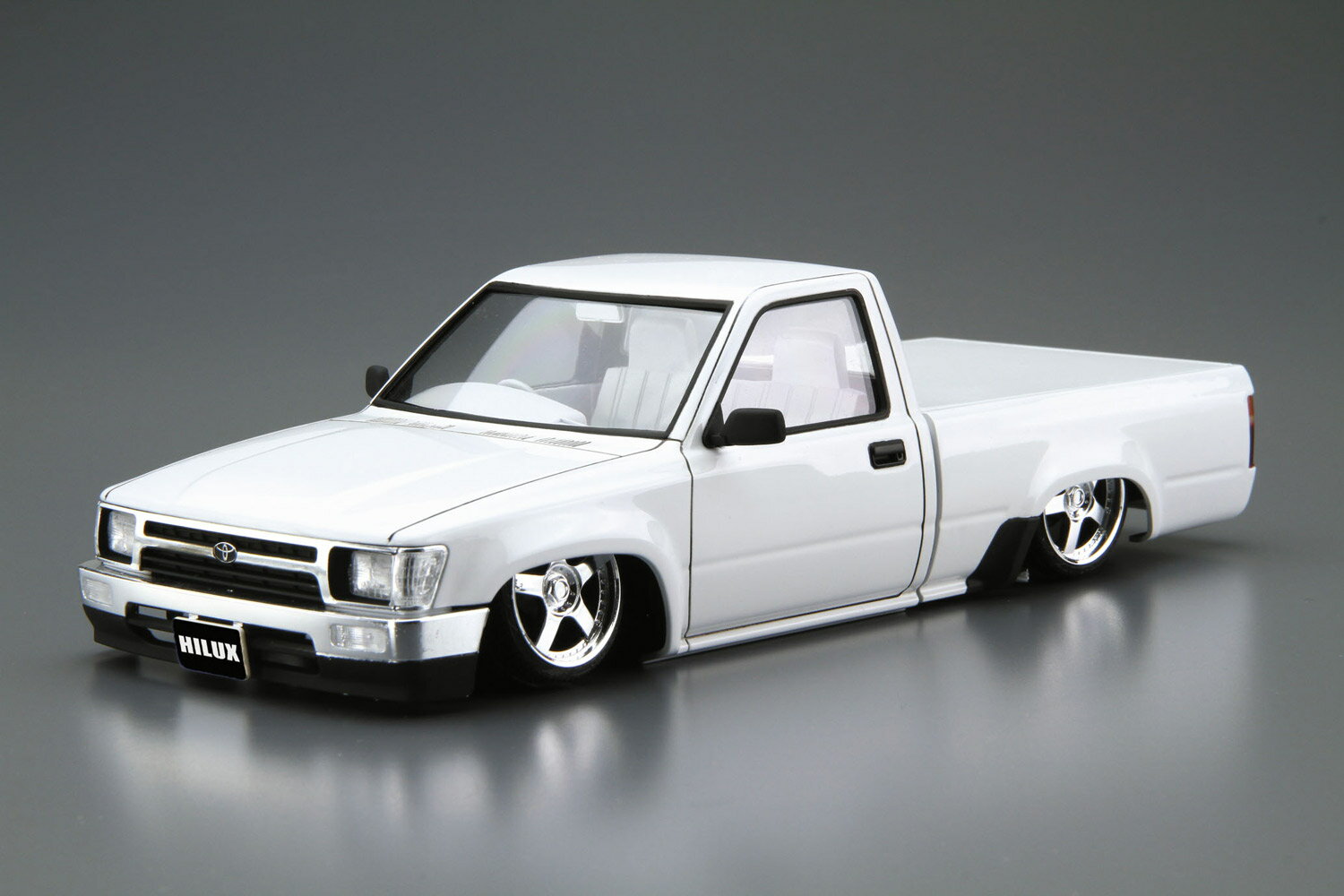 Rakuten - アオシマ プラモデル 1/24 ザ・チューンドカー No.41 RN80 ハイラックス カスタム ’95 トヨタ