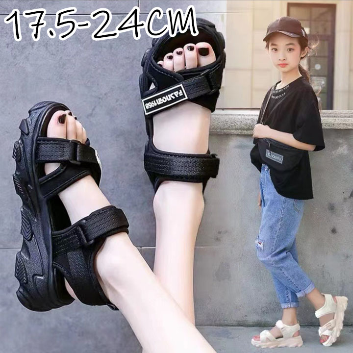 商品内容：子供靴 生産国：中国 【注意事項】 ※海外製品の為、実寸が多少異なる商品も御座います。 1、PC環境・光の具合により、色や素材のイメージが写真と若干異なる場合がございます。 2、商品写真はできる限り実物の色に近づけるよう加工しておりますが、 お客様のお使いのモニター設定、お部屋の照明等により実際の商品と色味が異なる場合がございます。 3、採寸については慎重に行っておりますが、前後0.1-0.3cm程度の誤差はご容赦いただけますようお願い致します。 4、こちら未開封品に限り返品可能となります。（返送時送料はお客様にご負担頂いております）