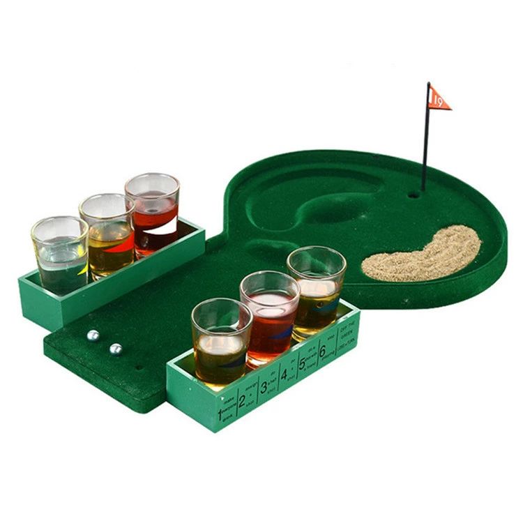 ■商品特徴■ ミニゴルフと飲みゲームを融合 ショットグラス6個付き 卓上サイズで省スペース 組み立て不要ですぐ遊べる ホームパーティー・宴会・イベントに最適 ゴルフ好きへのギフトにもおすすめ インテリアとしても楽しめるおしゃれなデザイン ■ルールは簡単■ ボールをパターで打ち、カップインを目指すだけ。 止まった位置の番号に従ってゲームを進めるシンプルなルールなので、 ゴルフ初心者でもすぐに楽しめます。 ◇ ご注意 ※日本語説明書は付属致しません。 ※仕様は予告なく変更する場合がございます。 ※ 全商品、「離島.一部地域」は別途 送料が掛かります。 ※検品を行っておりますが輸入品のため、多少の傷や汚れ等はご了承下さい。