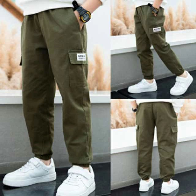 Startlineの子供服 カーゴパンツ 男の子 ロングパンツ キッズ ジュニア ジョガーパンツ カジュアルパンツ ワークパンツ 春夏秋冬 スウェットパンツ サルエルパンツ 小学生 イージーパンツ 長ズボン ボ 虫除け パンツ ウエストゴム 裾ゴム 迷彩｜アングル3