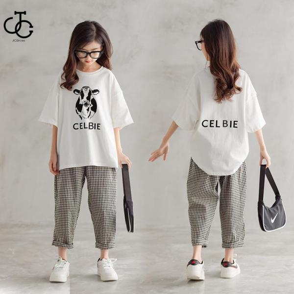 子供服 上下セット 2点セット セットアップ 女の子 子ども キッズ オシャレ チェック柄 トップス カジュアル 半袖 Tシャツ ズボン アウトドア 運動 ■素材：綿 ■サイズ：（単位：cm） 120 バスト84 トップス着丈49 パンツ丈63 適応身長105-115 130 バスト88 トップス着丈52 パンツ丈67 適応身長115-125 140 バスト92 トップス着丈55 パンツ丈71 適応身長125-135 150 バスト96 トップス着丈58 パンツ丈75 適応身長135-145 160 バスト100 トップス着丈61 パンツ丈79 適応身長145-155 165 バスト104 トップス着丈64 パンツ丈84 適応身長155-160 ※がっちり体型のお子様に普段よりワンサイズ上をおすすめします。 ※製造中により商品において色味や柄、サイズに若干の誤差や、生地を織る際に糸の継ぎ目や多少のほつれ等が生じる場合がございますが、品質上の問題ではございませんのでご了承の上お買い求めくださいませ。 春夏秋冬/通学/旅行/外出/ピクニック/かわいい/カッコイイ/シンプル/子ども/おしゃれ/楽/カジュアル/プレゼント/誕生日/クリスマス子供服 上下セット 2点セット セットアップ 女の子 子ども キッズ オシャレ チェック柄 トップス カジュアル 半袖 Tシャツ ズボン アウトドア 運動 ■素材：綿 ■サイズ：（単位：cm） 120 バスト84 トップス着丈49 パンツ丈63 適応身長105-115 130 バスト88 トップス着丈52 パンツ丈67 適応身長115-125 140 バスト92 トップス着丈55 パンツ丈71 適応身長125-135 150 バスト96 トップス着丈58 パンツ丈75 適応身長135-145 160 バスト100 トップス着丈61 パンツ丈79 適応身長145-155 165 バスト104 トップス着丈64 パンツ丈84 適応身長155-160 ※がっちり体型のお子様に普段よりワンサイズ上をおすすめします。 ※製造中により商品において色味や柄、サイズに若干の誤差や、生地を織る際に糸の継ぎ目や多少のほつれ等が生じる場合がございますが、品質上の問題ではございませんのでご了承の上お買い求めくださいませ。 春夏秋冬/通学/旅行/外出/ピクニック/かわいい/カッコイイ/シンプル/子ども/おしゃれ/楽/カジュアル/プレゼント/誕生日/クリスマス