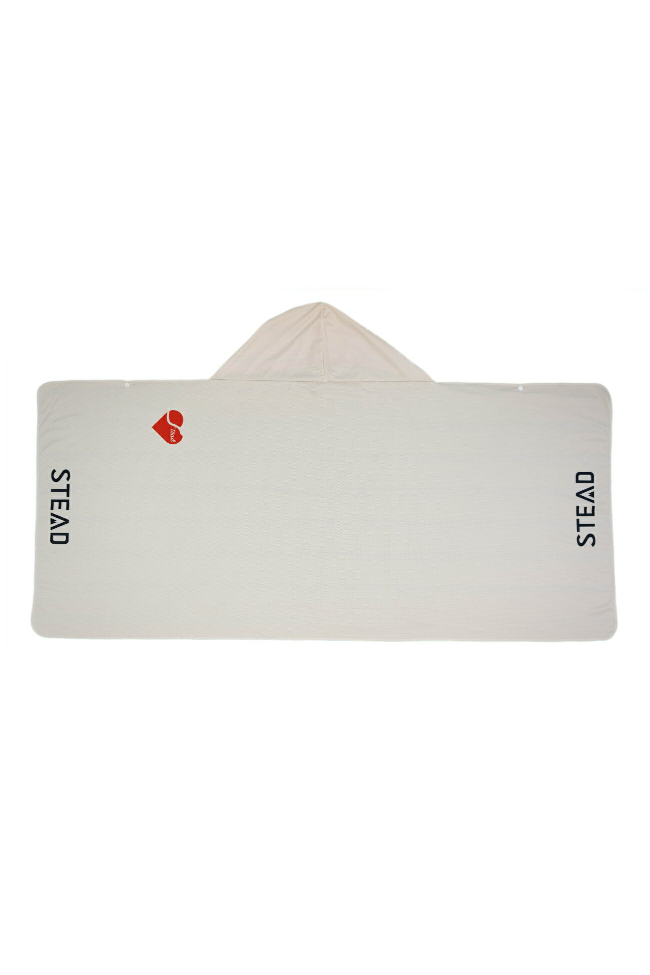 【冷感アイスポンチョ｜スポーツ観戦・夏フェスの暑さ対策に】 濡らして羽織るだけ。即ひんやり、体温上昇をブロック！ 「冷感アイスポンチョ」は、水に濡らして振るだけで冷感が持続するひんやりグッズ、保冷グッズの新定番。 スタジアム観戦・夏フェス・アウトドア・ピクニックなど、暑さ対策が必須のシーンで大活躍。 軽量＆コンパクト収納で持ち運びも簡単、バッグに入れておけば熱中症対策も安心です。 体温の上昇を素早く抑えて、熱中症リスクを軽減する“着る冷感グッズ”として注目のアイテムです。 【 こんな方におすすめ 】 スポーツ観戦、高校野球、夏フェスでの熱中症対策をしたい方 子どもや高齢者と一緒に屋外で過ごす予定のある方 チーム・団体で揃えて使えるオーダーメイドグッズを探している方 【 機能性のポイント 】 1.濡らして使うだけの瞬間冷感?特殊冷感素材がクールダウンをサポート。 首元・背中・肩までしっかり冷却。長時間冷却効果をキープできます。 2.UVカット90-99%・日焼け対策も万全?紫外線を90-99%カット！ 強い日差しからもしっかり守る。日焼け・紫外線対策に効果的。 3.超軽量＆折りたたみ設計! 折りたたんで収納でき、コンパクト＆軽量設計で持ち運びやすさ抜群。 【 サイズ 】 フリーサイズ（横 約140cm / 縦 約65cm） 【お手入れ方法】 ・ドライクリーニングはできません。 ・漂白剤は使用しないでください。 ・タンブラー乾燥、アイロン、ドライクリーニングはしないでください。 ・色落ち、色移りの可能性がありますので、他のものと分けて洗濯し、濡れたまま放置は避けてください。 ※推奨 ・無蛍光洗剤使用 ・手洗い ・洗濯機を使用する場合は洗濯ネット推奨 ※照明の関係により、実際よりも色味が違って見える場合があります。 またパソコン・スマートフォンなどの環境により、若干製品と画像のカラーが異なる場合もございます。予めご了承ください。 ※サイズ採寸は多少の誤差が生じる可能性がありますので、ご了承ください。 ※ご購入枚数の変更やカラー変更など、お客様都合での返品交換はお受けいたしておりませんので、予めご了承ください。