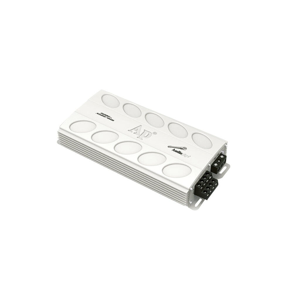 ■定格出力：RMS4Ω(150W×4)/RMS2Ω(200W×4)■周波数特性：20〜20kHz■入力インピーダンス：2Ω■入力感度：0.2〜6V■サイズ：301×55×160mm■BTL接続：150W×4(4Ω)■ダイレクトスピーカーインプット●歪みの少ないクリアなサウンド再生します。デジタルアンプならではのコンパクトサイズにより、設置場所に困りません。●8AWG対応インサート・スピーカーターミナル採用しました。●ウェザープルーフのマリン仕様です。