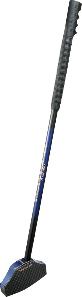 商品本体サイズ：長さ/82cm低重心に特化した形状+フラットソールが方向性を安定させる。耐久性に優れたクロスカーボンフェイス。左打ち用あり(左打ちはグリップが2WAYのみとなります)。シャフト/メイプルΦ19mm(ストレート)、ヘッド/メイプル、フェイス/クロスカーボン+GFRP、ソール/真鍮日本ライ角/70°、グリップ/ホールインワングリップ、ヘッドバランス/バランス(公社)日本グラウンド・ゴルフ協会 認定ニチヨー NICHIYO グランドゴルフ グラウンドゴルフ ゴルフ ゴルフクラブ クラブ