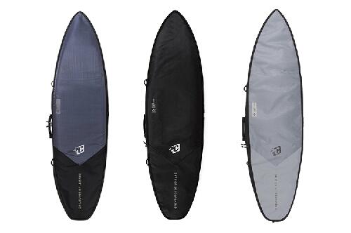 FEATURES: ・5mmウレタンパッド仕様 ・防水コーティング加工されたDIAMOND-TECH 2.0 fabricを使用 ・耐久性に優れるナイロンファスナーを使用 ・ケース内の湿気と水分を取り除くAero Meshを装備 ・キャリーハンドルに三層構造を施すことにより、持ちやすくなった ・スタッシュストラップに10mmウレタンパッドを使用