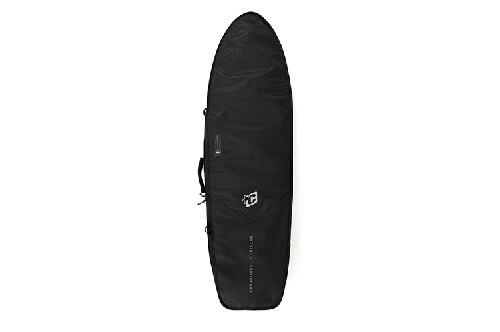 CREATURES クリエーチャーCOL TRAVEL FISH DIAMOND-TECH2.0 5 10■メーカー品番：1100226400030■カラー：BLACK/SILVER■JAN：9339740045127■カテゴリ：CREATURES OF LEISURE BOARD CASE・10mmウレタンパッド仕様・防水コーティングされたDIAMOND-TECH 2.0 fabricを使用・耐久性に優れるナイロンファスナーを使用・ケース内の湿気と水分を取り除くAero Meshを装備・キャリーハンドルに三層構造を施すことにより、持ちやすくなった・スタッシュストラップに10mmウレタンパッドを使用・MAX WIDTH 22" / 56cm