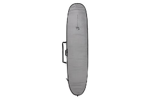 CREATURES クリエーチャーCOL ICON LITE CASE LONGBOARD 8 0■メーカー品番：1100226400072■カラー：SILVER/BLACK■JAN：9339740056901■カテゴリ：CREATURES OF LEISURE BOARD CASE・3mmウレタンパッド仕様・420D Fabric on top side and Heat resistant Silver poly・耐久性に優れるナイロンファスナーを使用・ショルダーストラップ付き・マチ無し・MAX WIDTH 23" / 59cm