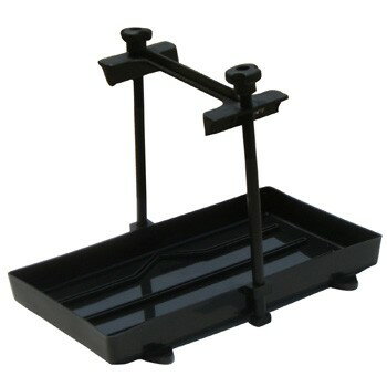 ■内寸サイズ：180×330mm●M27MFなど105Aサイズのプラスティックバッテリートレイです。●トレイ側面には取付用の穴があり、スクリュービスなどで固定が可能となっています。●振動によるボート、バッテリーへのダメージを低減します。