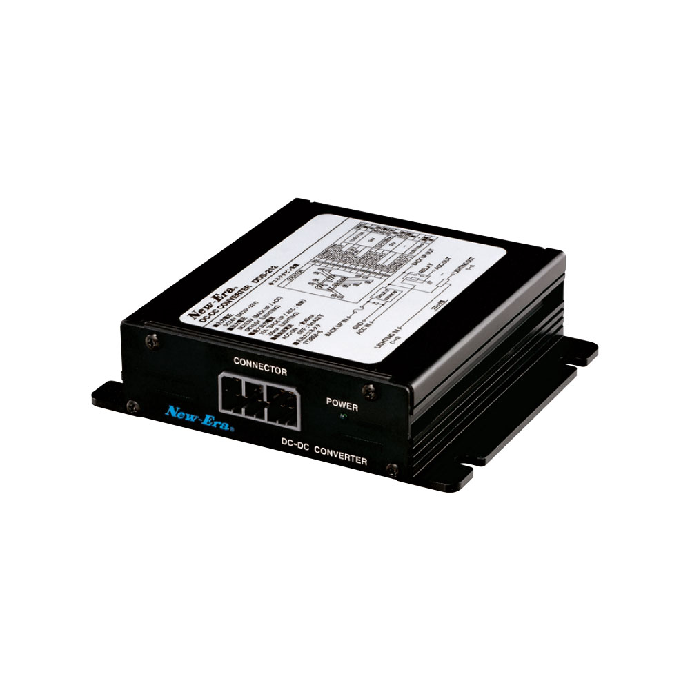 ■定格入力：DC24V■定格出力：DC13.5V■定格出力電流：8A■寸法：148×129×37mm●超薄型・コンパクトボディタイプのコンバーターです。●制御信号電圧変換回路を3系統装備（イルミネーション/パーキングブレーキ/リバース等信号変換機能搭載）●大容量の常時出力（バックアップ出力）●ACC（キースイッチ）連動出力搭載。●スイッチング方式採用による高効率を実現。●保護装置：逆接続保護回路/出力過電流保護回路。●変更効率：90%