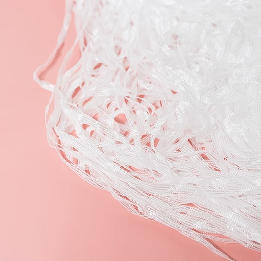 きらきらのナイロンラッセル 350g～360g（約1020m）人気 通販 シュシュ ピアス アクセサリー 引き揃え糸 ファンシーヤーン 毛糸 織物 手織り 手織 織り糸 織糸 手編み 手編 たて糸 yarn リボン糸 かせ糸 染め糸 手芸 ハンドメイド素材 手芸用品