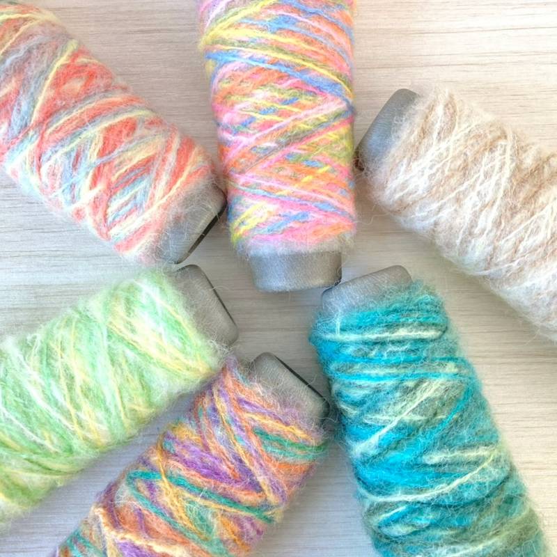 アクリルグラデーション 20g (約100m)グラデーション 人気 タッセル ピアス シュシュ 通販 指編み アートヤーン 引き揃え糸 ファンシーヤーン 毛糸 編み物 俵 織物 手織り 手織 織り糸 織糸 手編み 手編のサムネイル