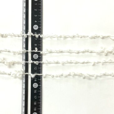 くるくるループが可愛い! アクリル/ウール・スラブループ 200〜210gカセ仕立て(約200m)手芸 引き揃え糸 ファンシーヤーン 毛糸 引き揃え糸 織物 手織り 手織 織り糸 織糸 手編み 手編 yarn リボン糸 かせ糸 染め糸 ラッピング nnn