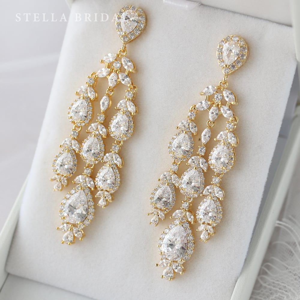 【STELLA BRIDAL公式】ブライダル イヤリング ピアス クリスタル・シャンデリア ゴールド|キュービックジルコニア ブライダル 揺れる 人気 大ぶり ...