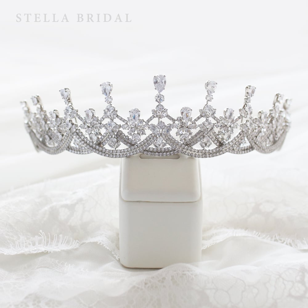 【STELLA BRIDAL公式】ブライダル ティアラ エレーヌ IV |キュービックジルコニア ビジュー ウェディング 大ぶり 花嫁 結婚式 挙式 かわいい ...
