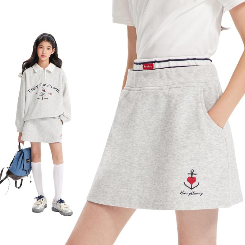 [Barry Banny] キッズ スカート ミニ インナーパンツ付き 子供服 女の子 無地 ポケット付き 可愛い 刺繍ロゴ スポーツ アウトドア おしゃれ 膝上 ゴムウェスト 春 秋 冬 小学生 中学生 120 130 140 15