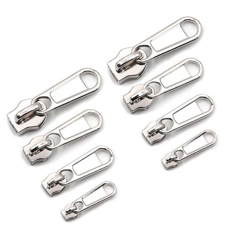 FineGood ファスナー 引き手 ファスナー ジッパータブ 補修用交換部品 4サイズ8個セット金属製 引っ張りスライダー 取換 耐久性のあるジッパーヘッド 取り外し可能で再利用可能なジッパー交【セット内容】#3、#5、#8、#10ジッパーヘッド各2個の合計10個のジッパーヘッド。【耐久性抜群】金属合金製で、耐摩耗性が高く、色あせにくく、耐摩耗性、耐腐食性、があります長期間使用できます。【交換用ファスナー 引き手】 ファスナー付け替えスライダー付きで、ファスナーの持ちやすさと引きやすさがアップ。自分でジッパー問題を簡単に修理することができます。修理屋さんに行かなくても、数分での問題を解決でき、ファスナーを新品のように見えます。【取り付け簡単】 壊れたファスナーの引手部分は工具なしで簡単リペア破損した引き手の完璧な代替品です、ジッパースライダーを既存のジッパーに交換して短時間で取り付けるだけです。【幅広い用途】ファスナーの交換用引き手はキャリーケース、リュック、バッグ、裁縫、DIY、手芸、財布、靴、衣類、荷物、トラベルケース、テントなどのファスナーが破損して交換しようと場合だけでなく、他のDIYプロジェクトにもこのヘッドジッパーが役に立てます。