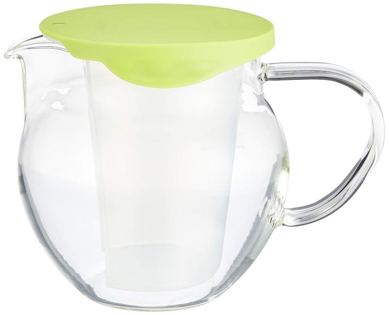 HARIO(ハリオ) 急須 茶茶 フラッティ 実用容量450ml 耐熱ガラス ティーポットCHF-45GG グラスグリーン【大きな茶こし】 注いでも目詰まりしないL型茶こし付き。細かいメッシュの茶こしなので、紅茶も日本茶も、種類を問わずお楽しみいただけます。【耐熱ガラス製】 クリアな耐熱ガラス製の急須なのでお茶の色合いが目で愉しめ、量も一目で分かります。茶こしを外して、電子レンジ使用もOKです。【フタを押さえずに注げる】 手で押さえずに注ぐことができるフタなので、注ぐのも簡単。フラットなフタで収納スペースにも困りません。【商品詳細】本体サイズ:幅14.8×奥行10.5×高さ10.8、口径8.1cm、本体重量:約225g、実用容量:450mL、本体材質:本体/耐熱ガラス、茶こし・フタ/ポリプロピレン、メッシュ/ポリエステル、日本製